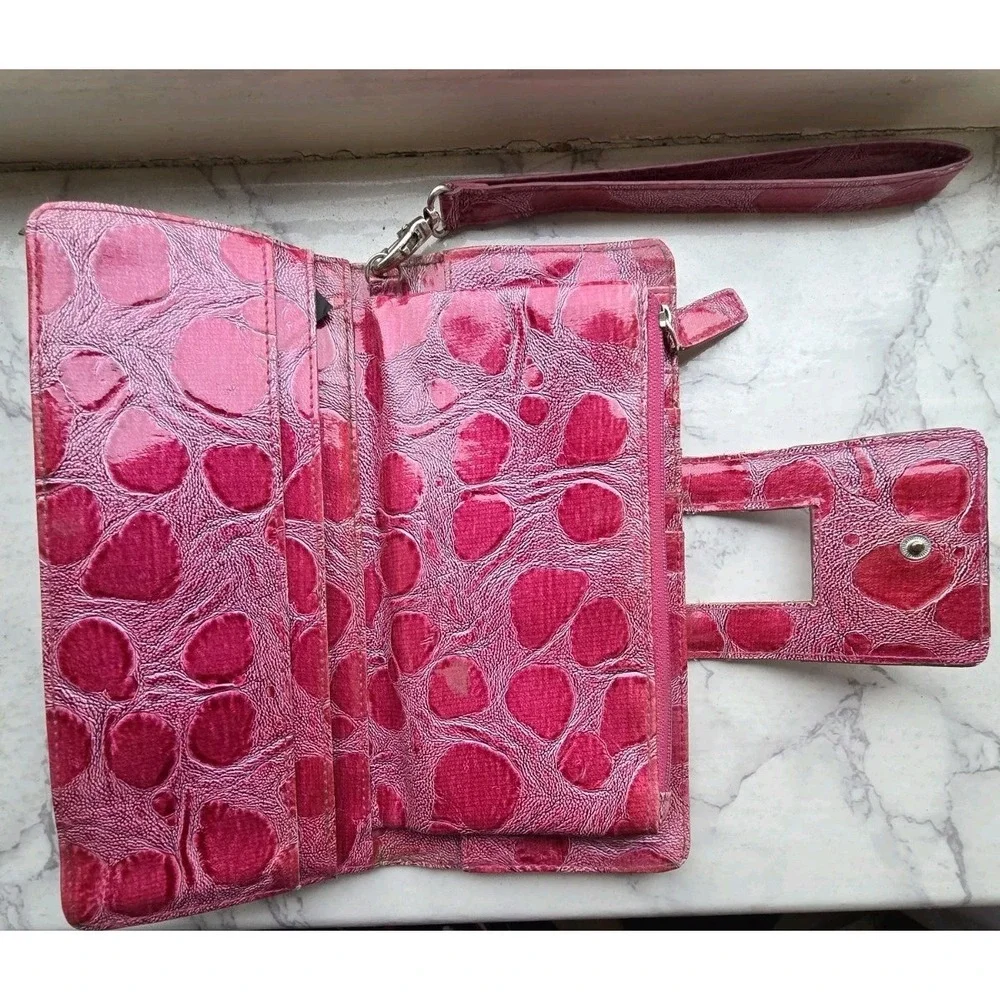 KENNETH COLE REACTION Women Rose Purple 8x4 Wristlet Wallet Clutch FauxCrocodile
